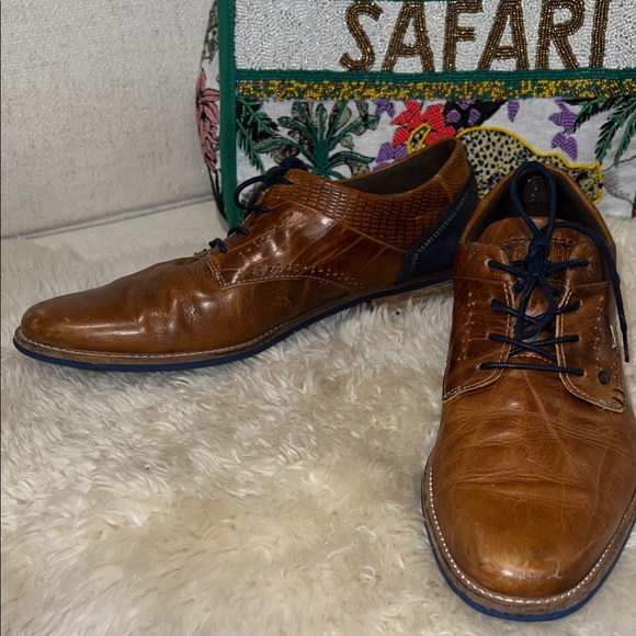 BullBoxer Shoes - Picture 2 of 12